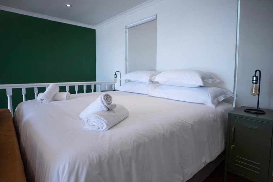 2 Bedroom Property for Sale in Sea Point Western Cape